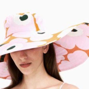 ISO this Marimekko poppy sun hat
